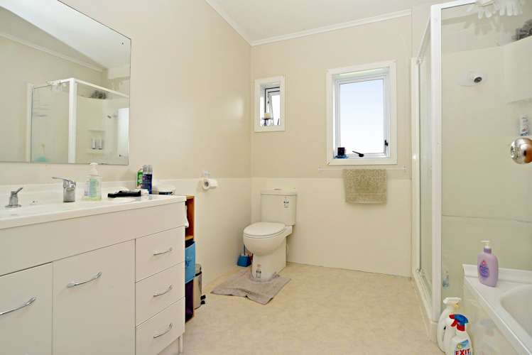 1/34 Hill Crescent Papakura_10