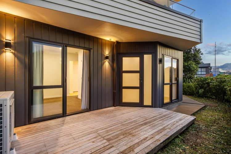 16 Moki Place Long Bay_21
