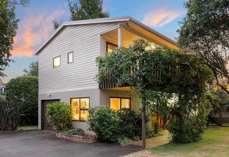 105 The Drive Epsom_0