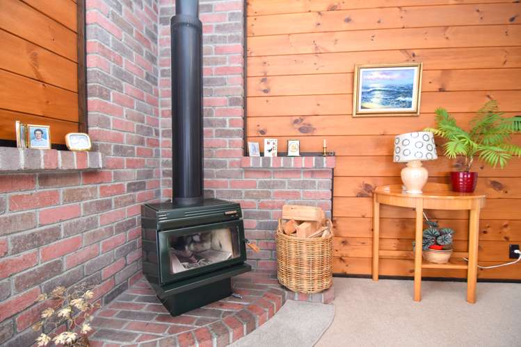 12 Deller Drive Carterton_9