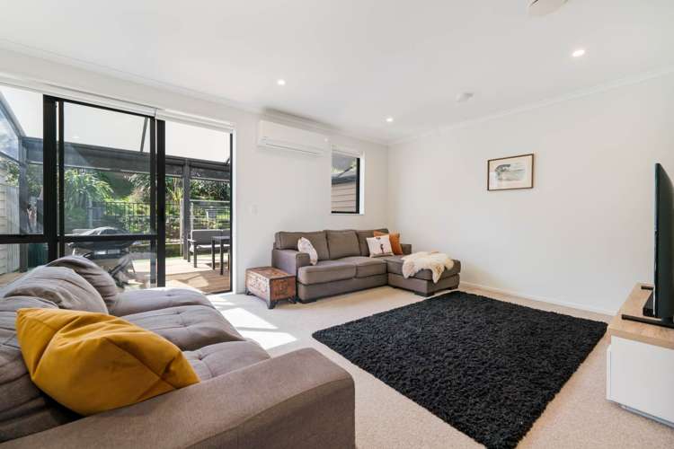 28 Matairangi Avenue Totara Heights_7