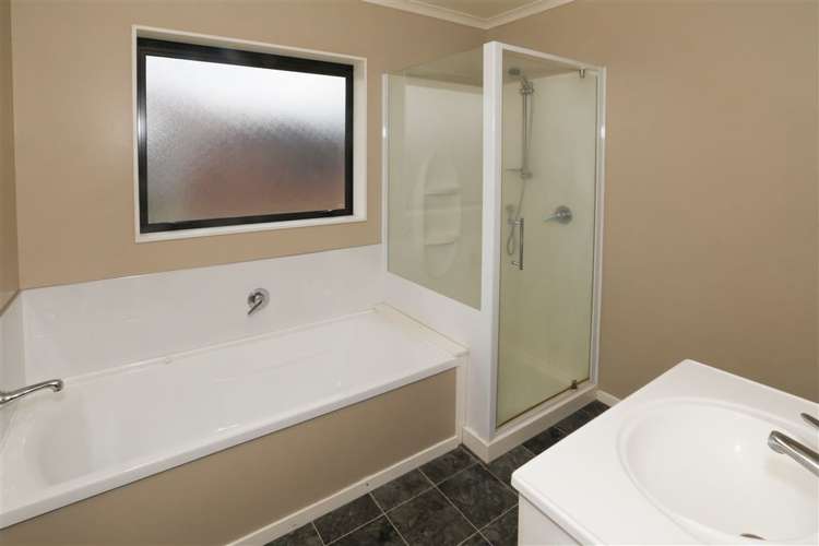 8 Holly Place Rototuna North_23