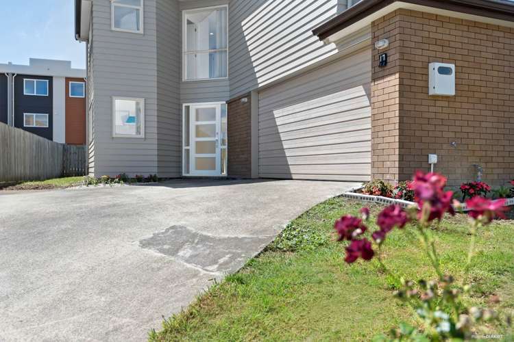 17 Merlot Way Te Atatu South_1