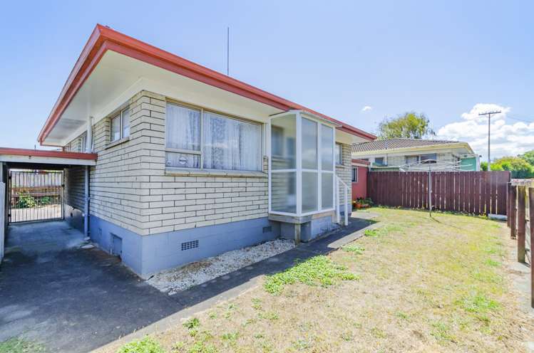 2/6 Russell Road Manurewa_7