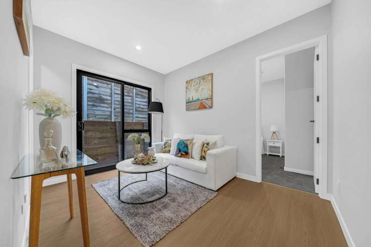 35 Hing Street Flat Bush_15