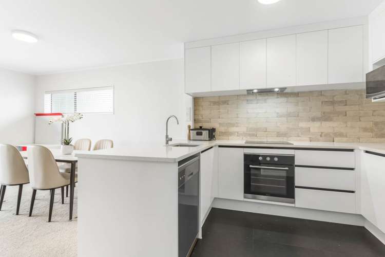 2/74 Wellington Street_3