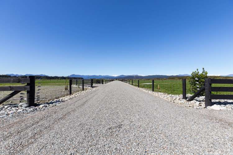 2-6/2-6/52 Greyhound Road Hokitika_14