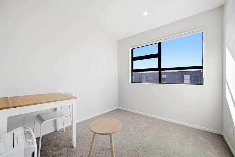 2 Whakatere Lane Hobsonville_14