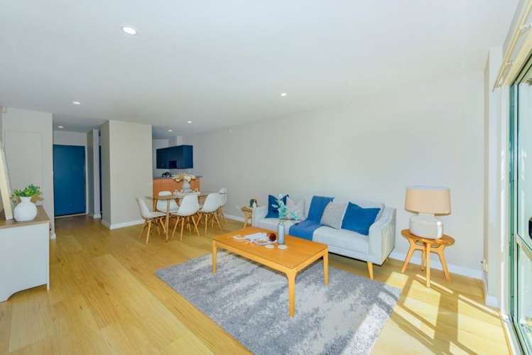 1/105 Barbour Street Waltham_9