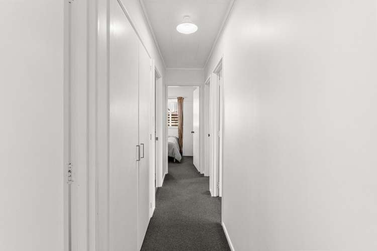 31 Beaumont Crescent Frankleigh Park_17