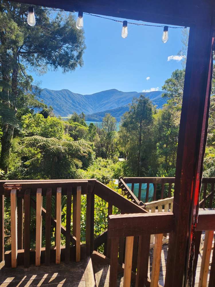 14 Sandy Bay Road Kenepuru Sound_10