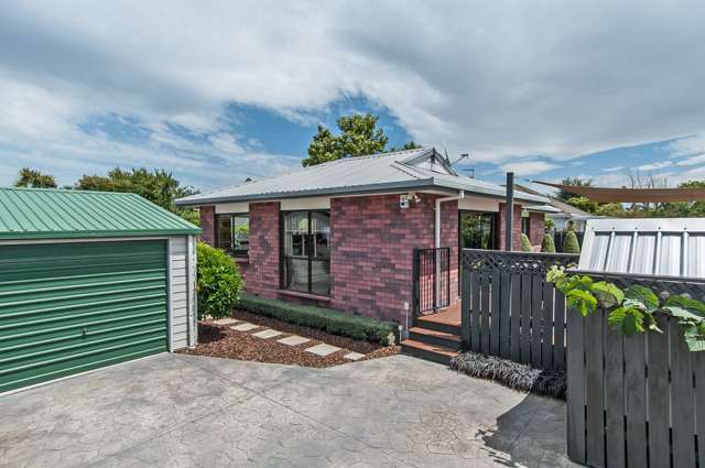 2/9 Grimseys Road Redwood_1