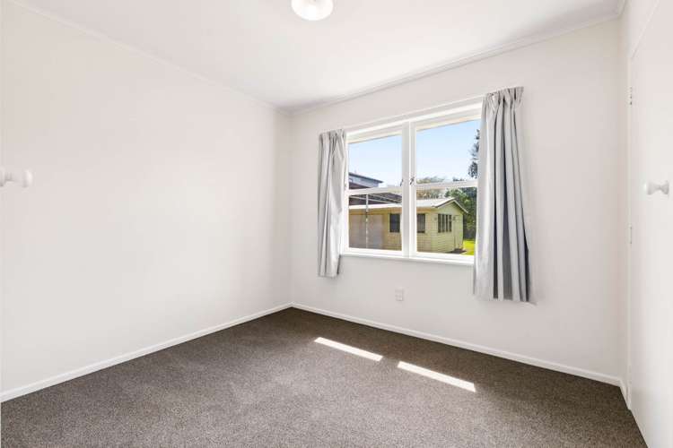 8 Braeburn Place Takanini_9