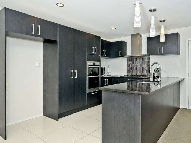 9 Cabourne Drive Glenview_16