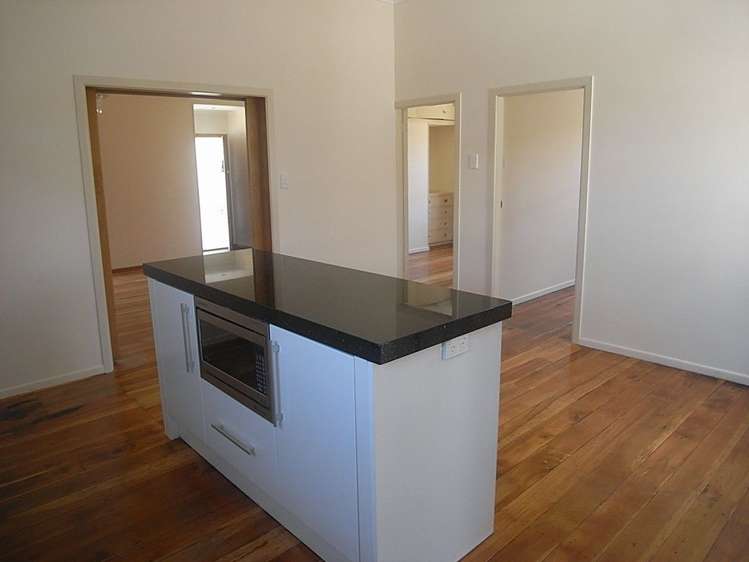 16 Raymond Street Point Chevalier_5