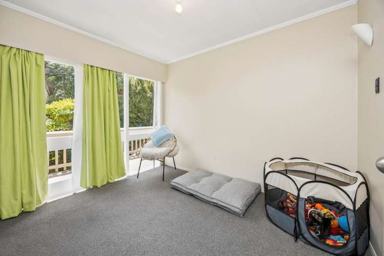 12 Raroa Terrace Waiatarua_14