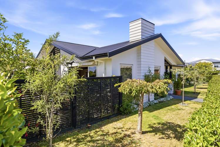 55 Chateau Crescent Rangatira Park_20