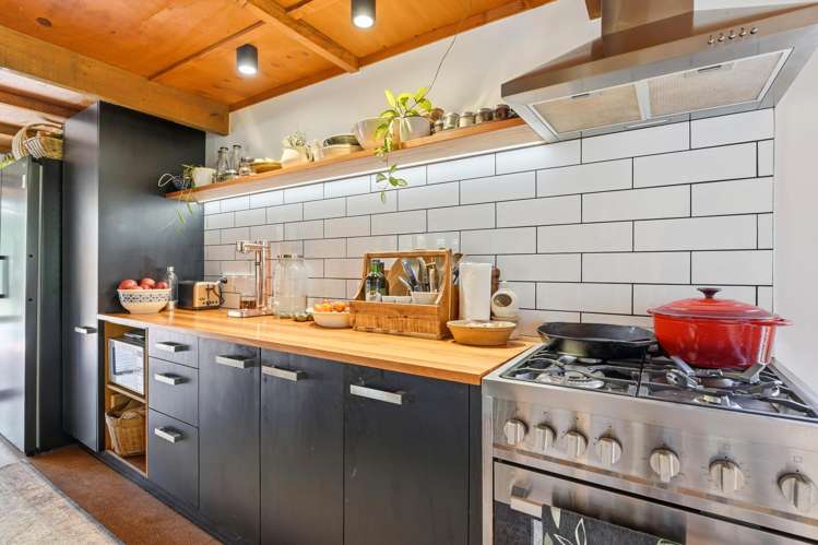 16 Naumai Crescent Mangamahu_8