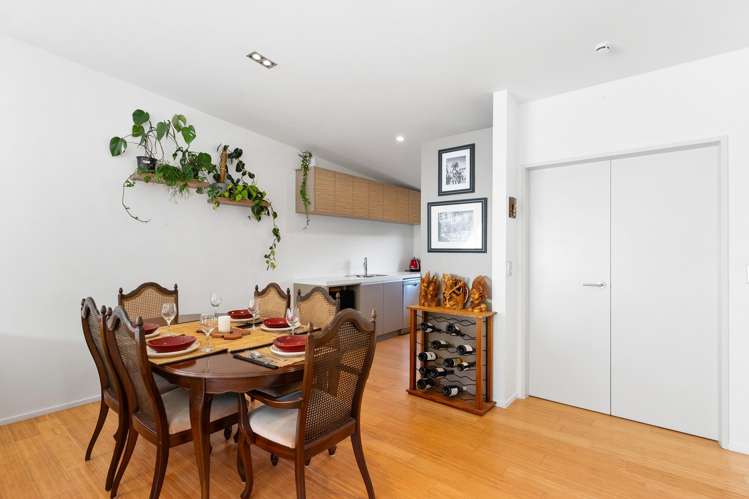 77 Saddleback Grove_4