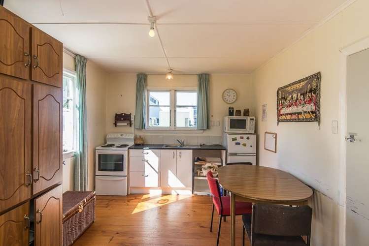 12 Seaview Road Paraparaumu Beach_11