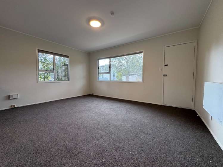 11A Jonathan Place Sunnynook_1