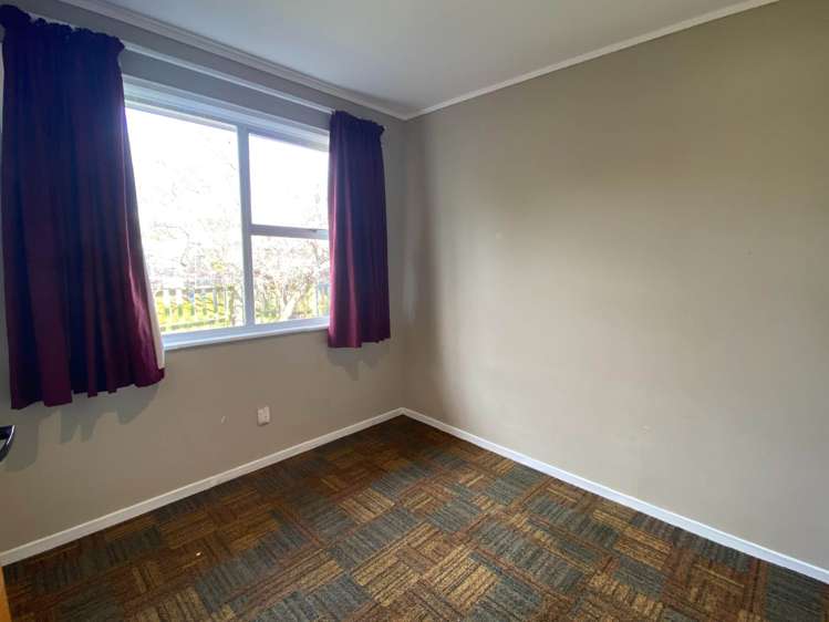 2 Selsey Lane Manurewa_6