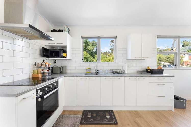 17 Lemnos Place Titirangi_12