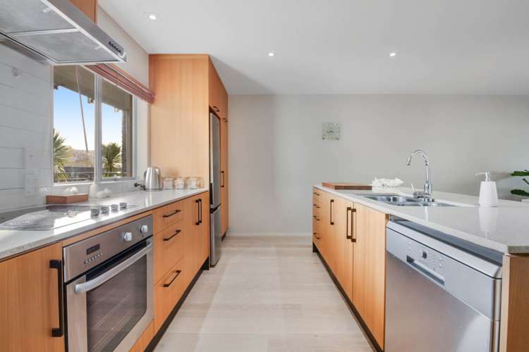 211/252 Centreway Road Orewa_6