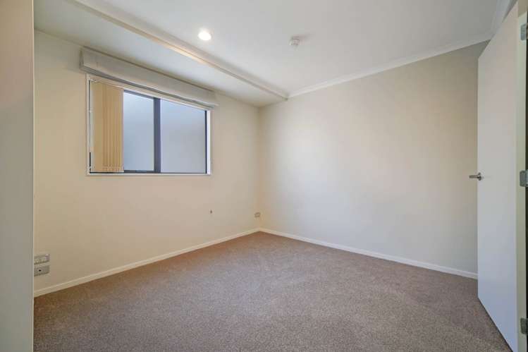 C701/176 Broadway Newmarket_6