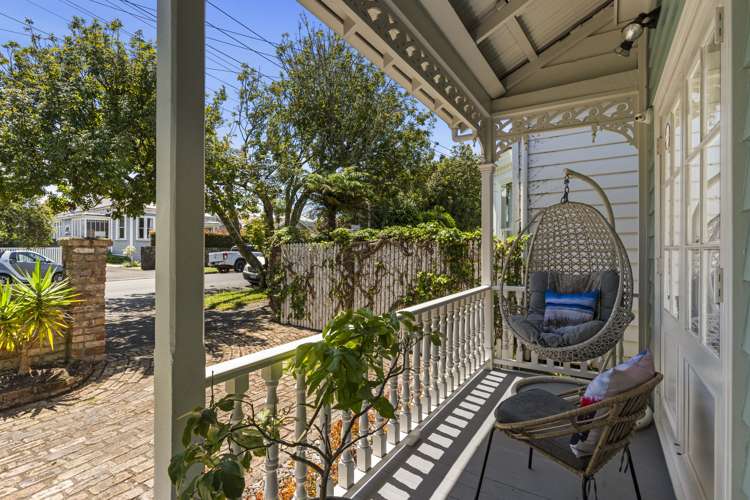 98 Valley Road Mount Eden_11