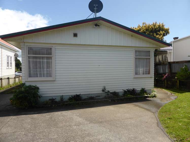 71 Commercial Road Helensville_16