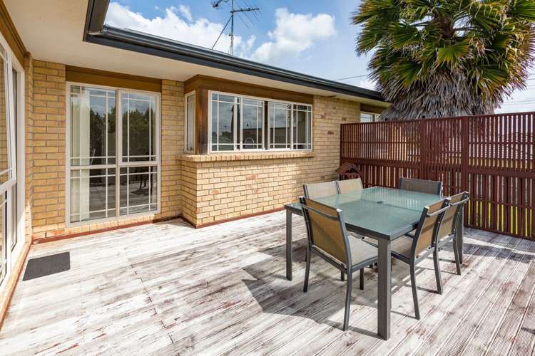 10 Hansworth Place Flat Bush_14