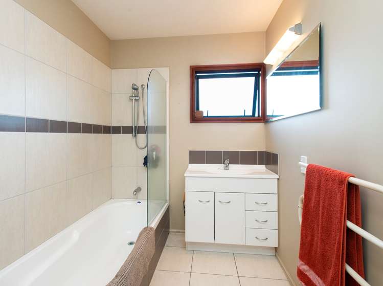 108 Rowesdale Drive Ohauiti_13