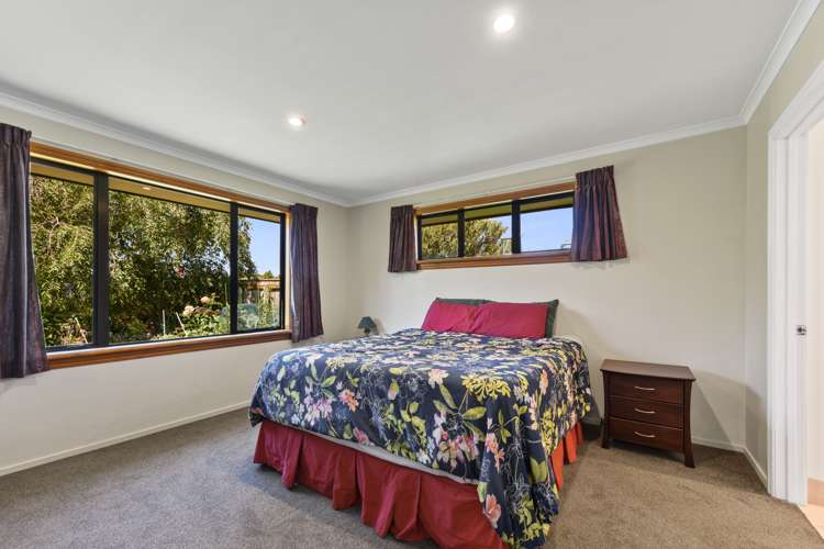 22 Whiting Drive Wakefield_13