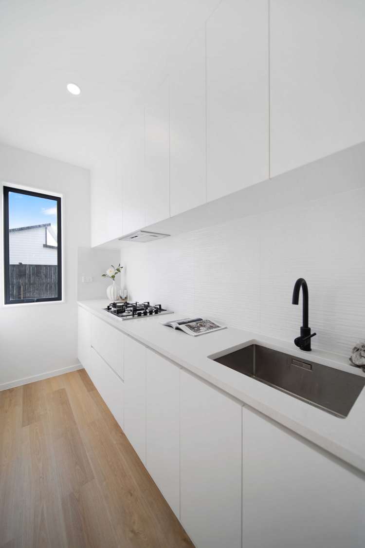 9 Korowhiti Road Clarks Beach_8