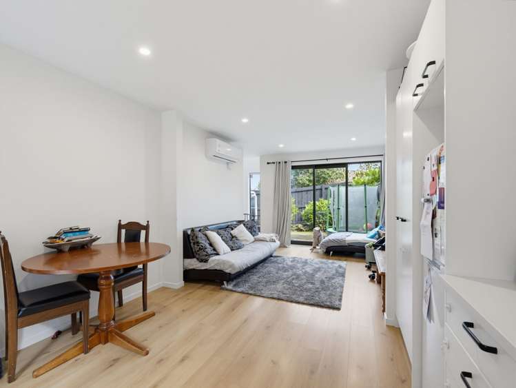 1E Stott Avenue Birkdale_5