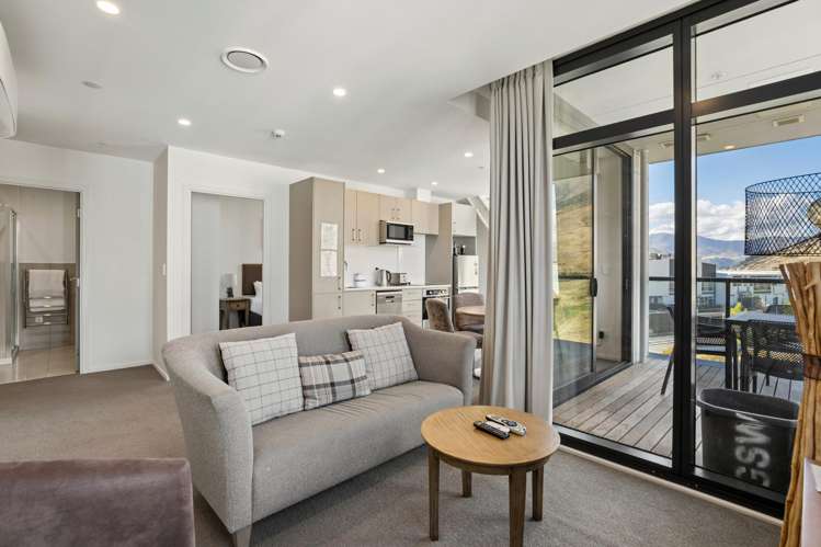 305/30 Red Oaks Drive Frankton_1