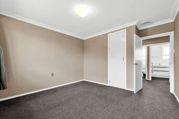 86 Brecon Road Stratford_19