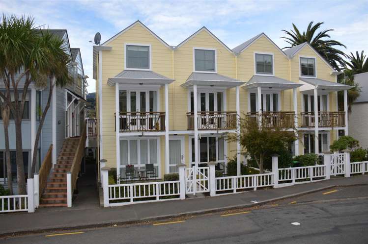 85m Beach Road Akaroa_7