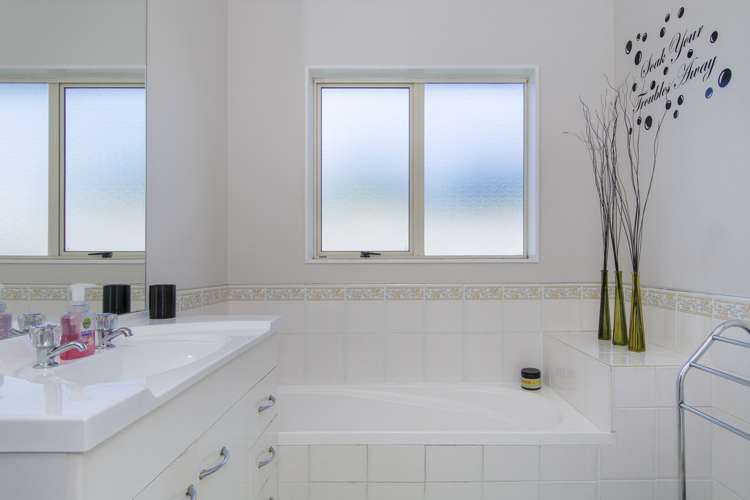 67b Corinth Grove Papamoa_14