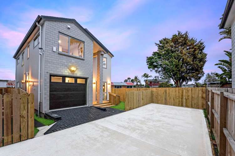 19d Huia Road_0