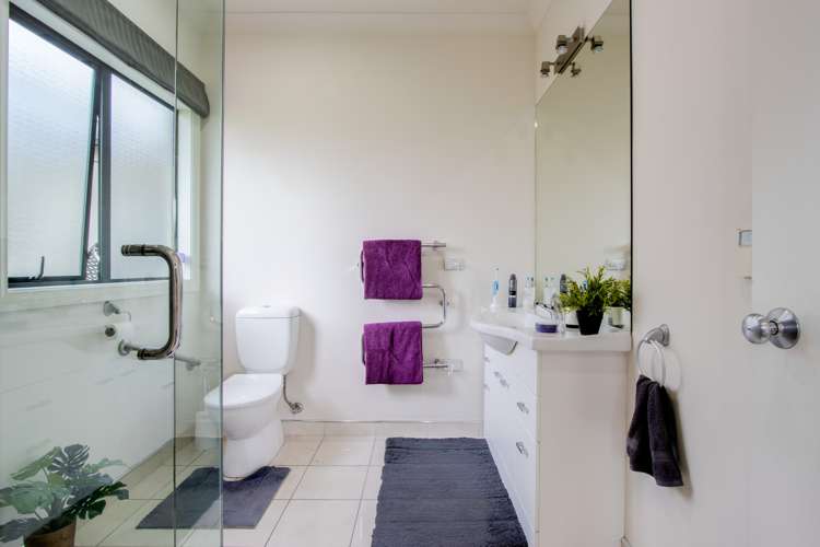 3 Portland Place Poraiti_19