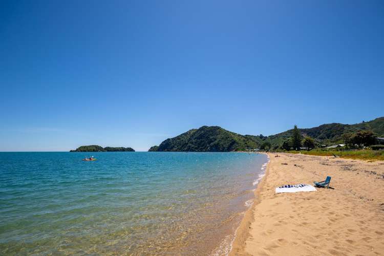 32 Peninsula Road Takaka_12