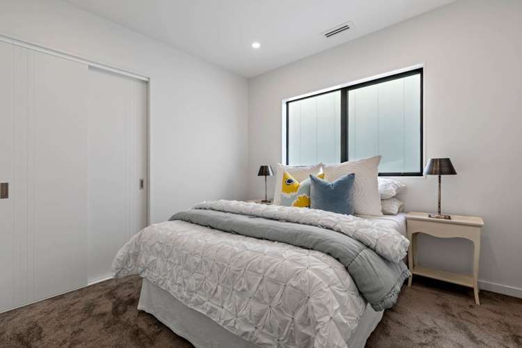 32 Bristol Freighter Road Hobsonville_14