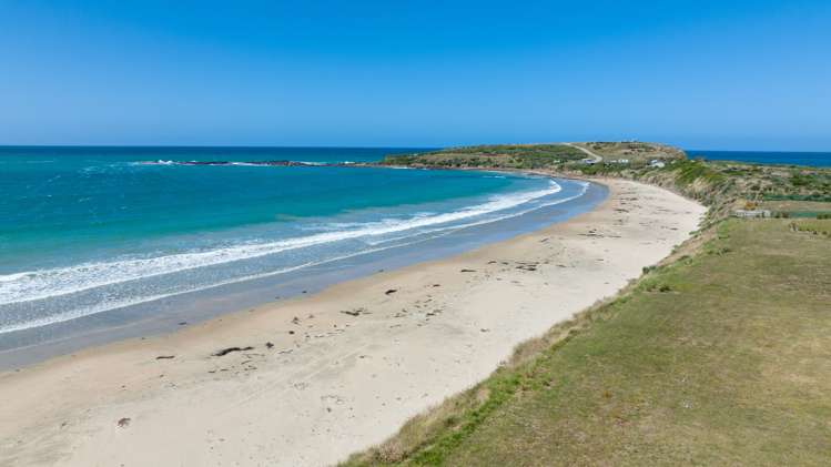 15 Ara Pahu Wyndham Surrounds_8