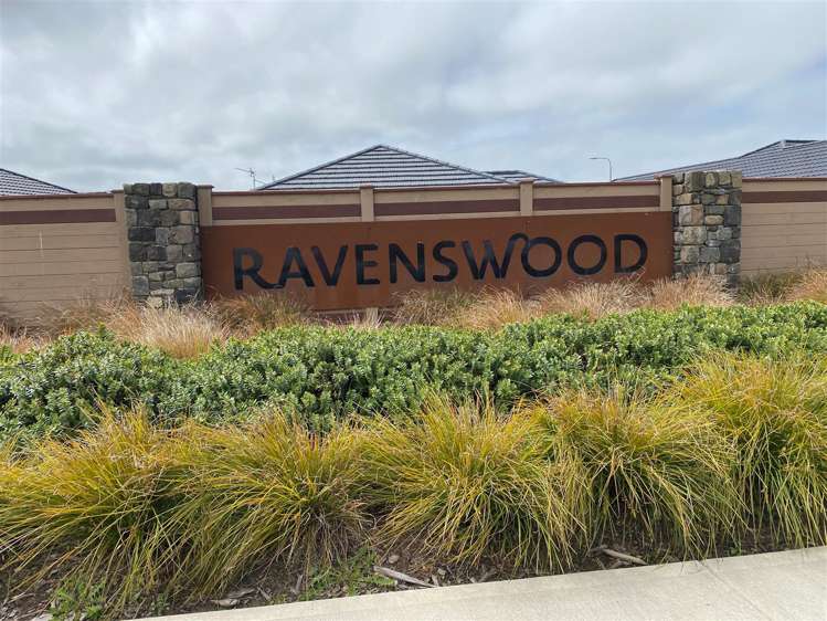 19 Crossley Avenue Woodend_15