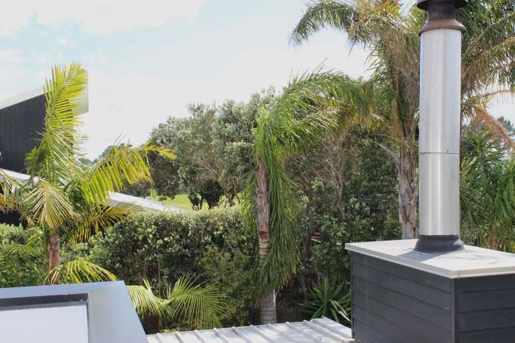 137 The Fairway Matarangi_28