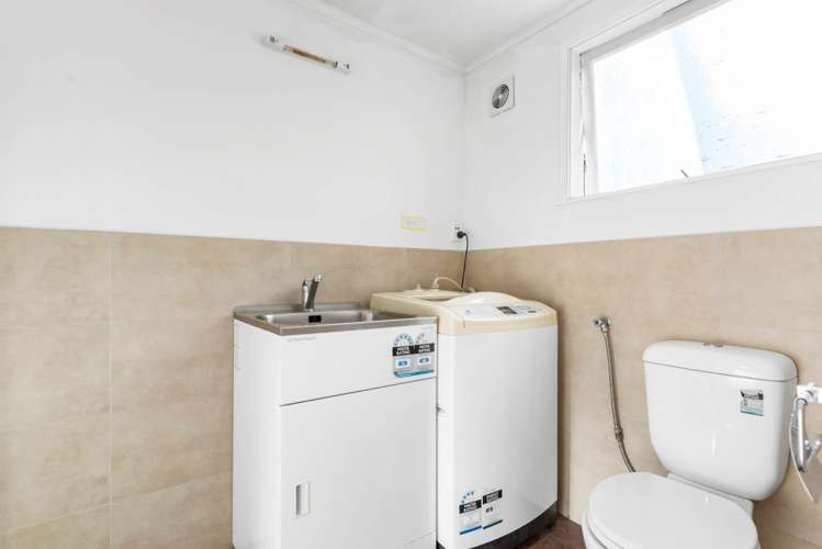 73 Chartwell Avenue Glenfield_11