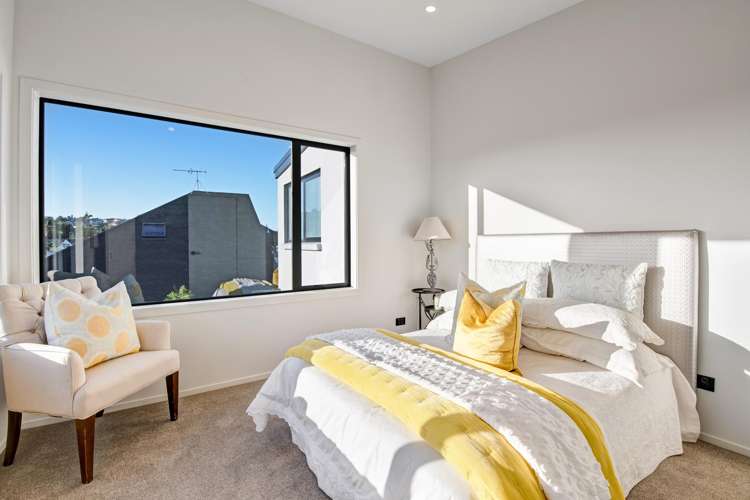 18b The Esplanade Eastern Beach_19