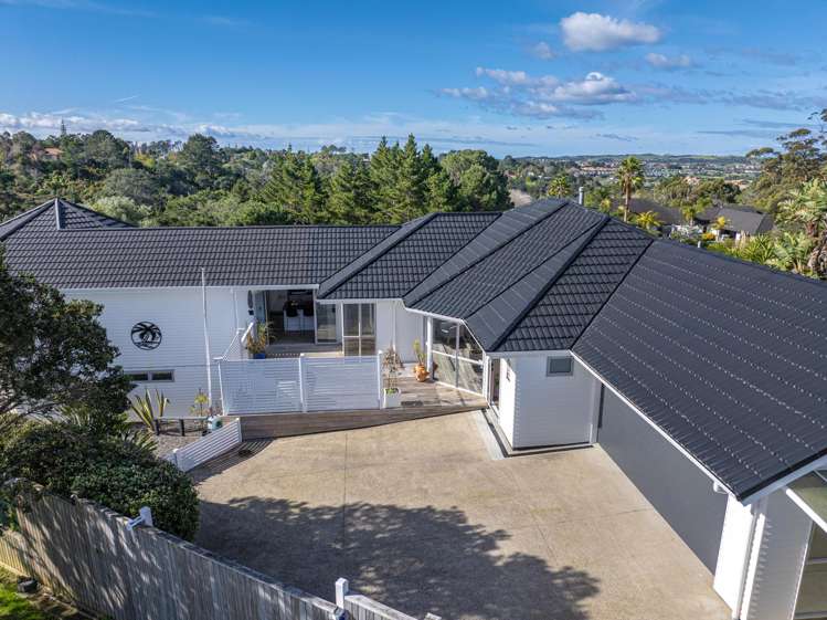 1/4 Roberts Road Matakatia_3